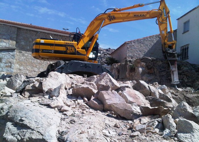 Demolición granito Ampliación colegio - CAM ConsejEducación - Valdemanco (Mad).