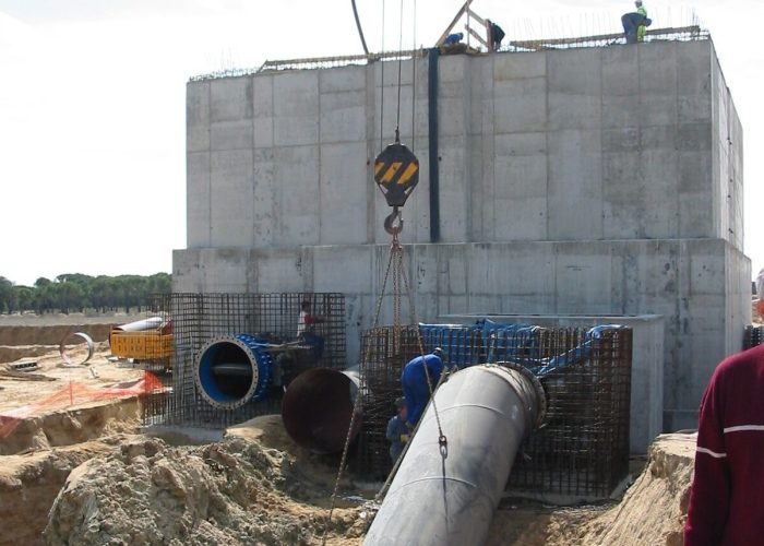 Tanque reparto agua Presa sobre el río Adaja - Aguas del Duero - Ávila