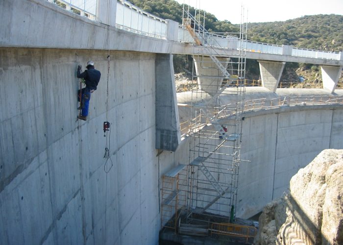 Trabajos en Altura Presa de Zorita de los Molinos - Aguas del Duero - Ávila